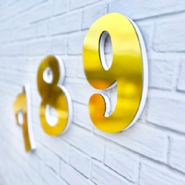 NUMERO DE LUXO EM ACM COM PVC OURO ESPELHADO DECORCHIC