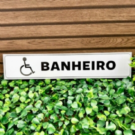 PLACA PVC 5X25 CM  BANHEIRO CADEIRANTE DECORCHIC